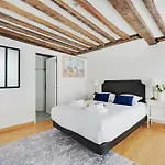 Duplex Pour 6 A Republique Confort Et Centralite