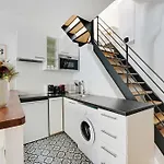 Duplex Pour 6 A Republique Confort Et Centralite
